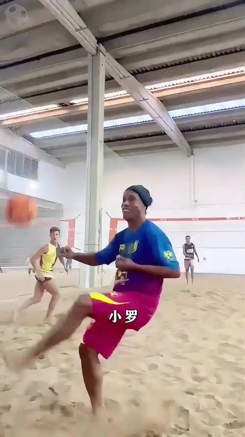 特蒙德中场