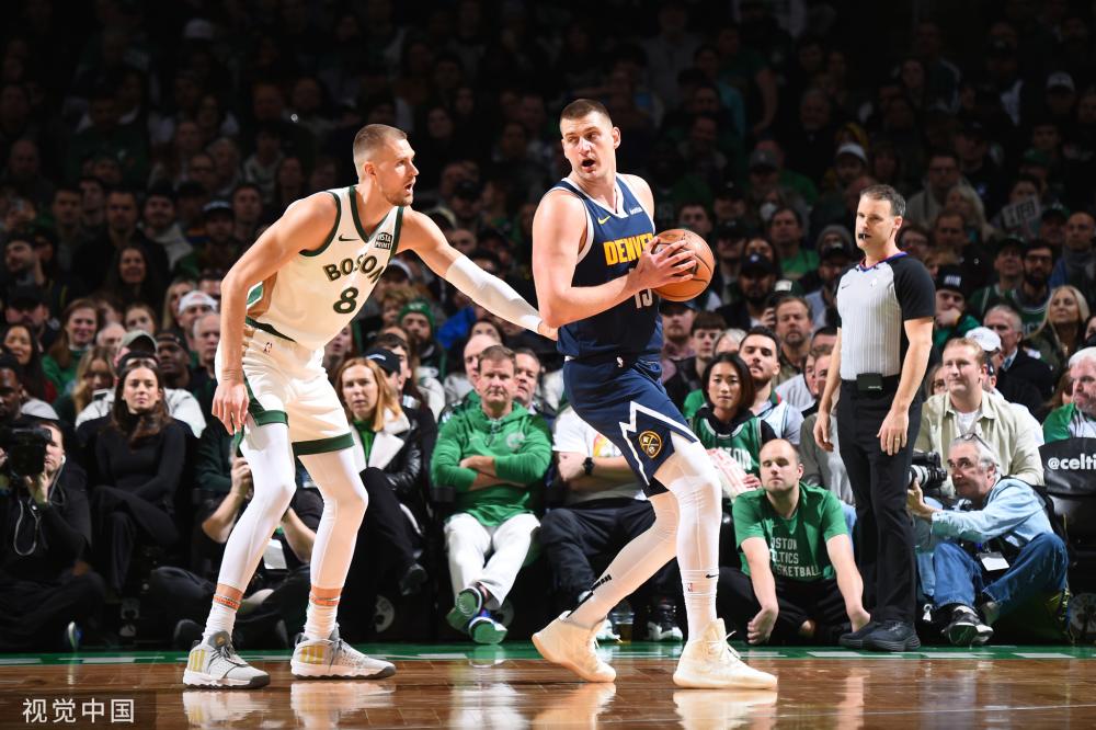 轻球员的潜 轻球员的潜