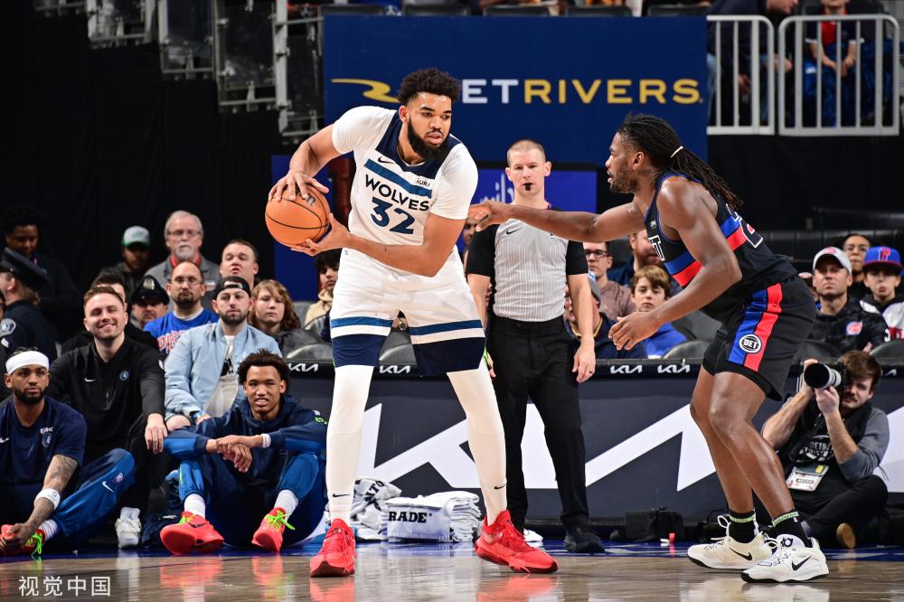 [图]马伦双响菲尔克鲁格1射2传 多特蒙德3-0弗赖堡.