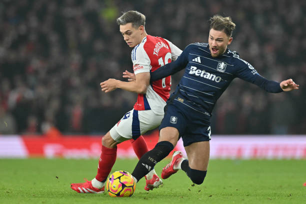 F1沙特站：维斯塔潘夺冠，周冠宇第10拿分